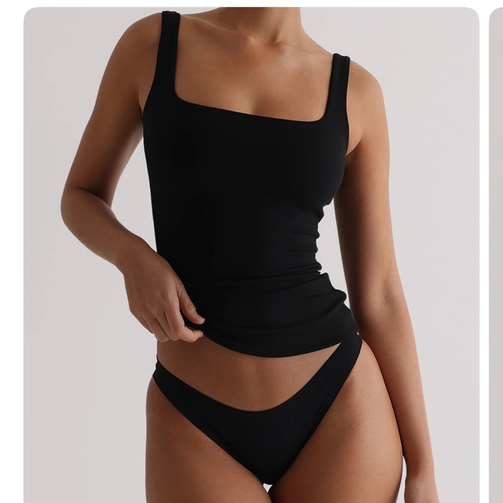 NWOT My Outfit Online second skin tank in black size xs.